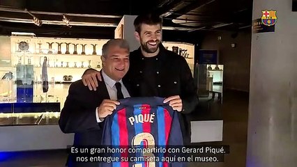 La última camiseta de Gerard Piqué, para siempre en el Museo del Barça / FCB