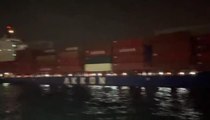 İstanbul'da Arızalanan Gemi Ahırkapı Açıklarına Çekildi: Boğaz Trafiği Normale Döndü