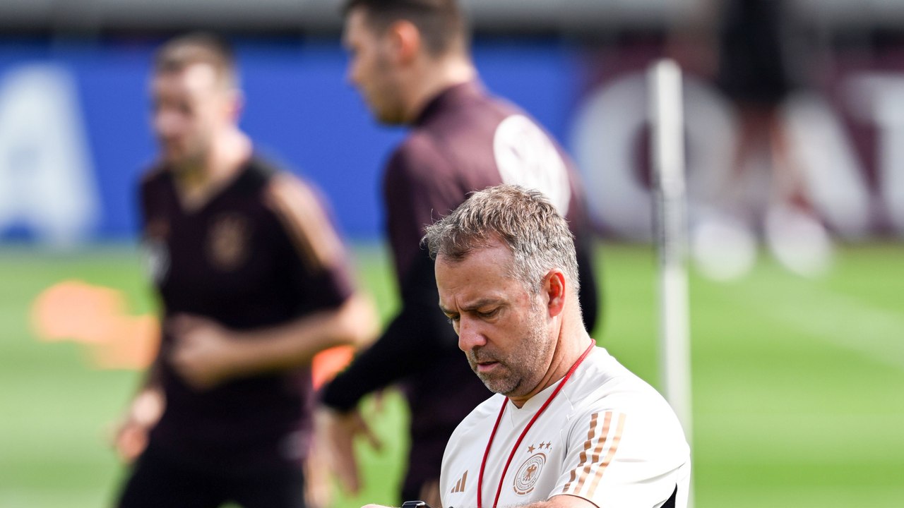 'Trainingsplatz ist symbolträchtig': Eindrücke von der ersten DFB-Einheit in Katar