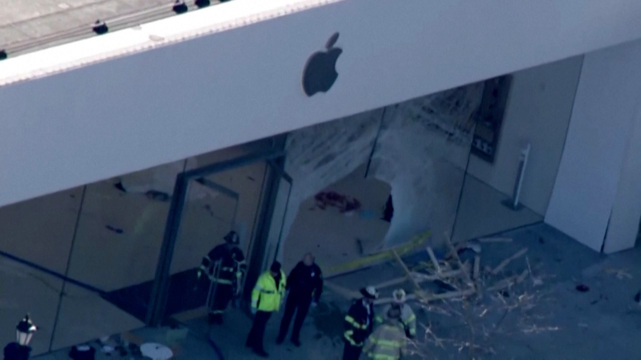 Etats-Unis : une voiture fonce sur un magasin Apple, faisant un mort et 16 blessés