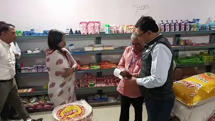 प्रभारी सचिव ने ली ब्लॉक स्तरीय अधिकारियों की मीटिंग