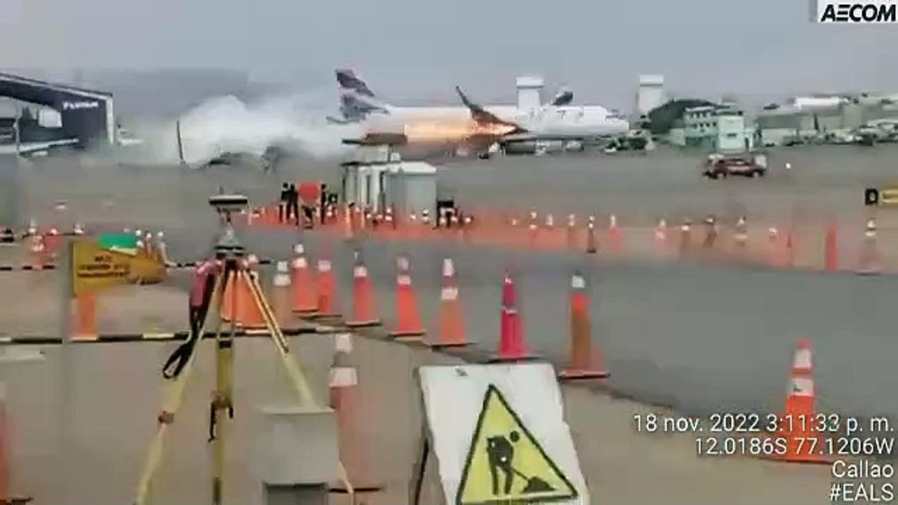 ¿Qué se sabe del fatal accidente en un aeropuerto de Perú donde murieron dos bomberos? 