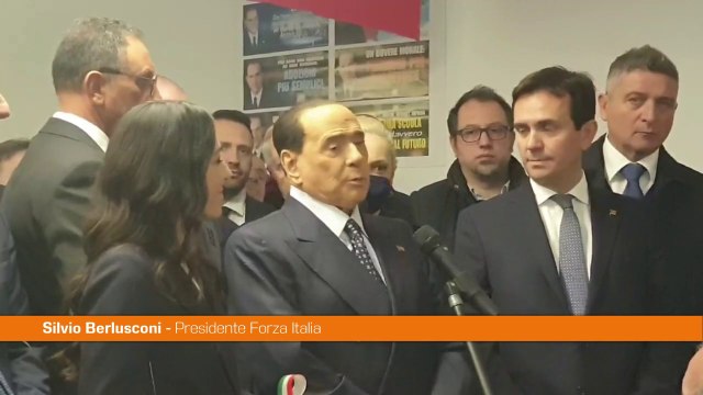 Manovra, Berlusconi Via tasse alle aziende per assumere i giovani