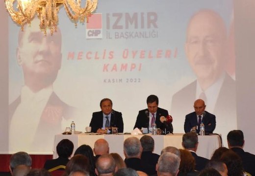 CHP'nin İzmir'deki Meclis Üyeleri Kampı'nın Sonuç Bildirgesi Açıklandı. Seyit Torun: Yaktığımız Çoban Ateşi Türkiye'ye Yayılacak