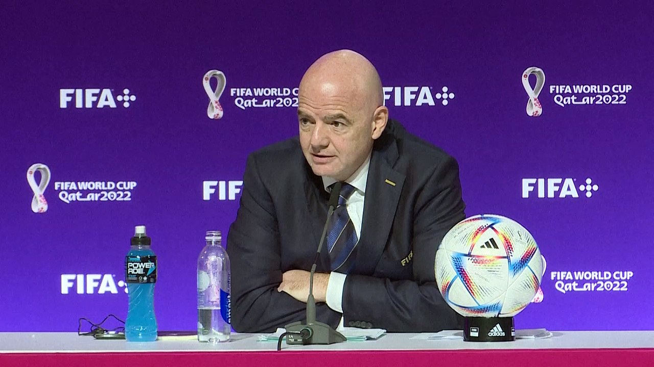 Infantino weist WM-Kritik in skurrilem Wutausbruch zurück