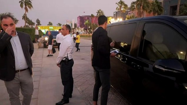 David Beckham ignores reporter's question in Qatar