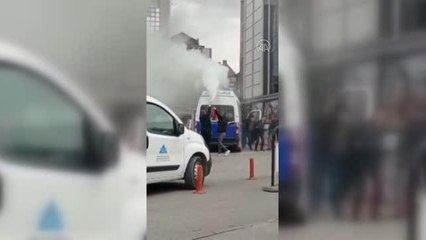 Yolcu minibüsünde çıkan yangın hasara yol açtı