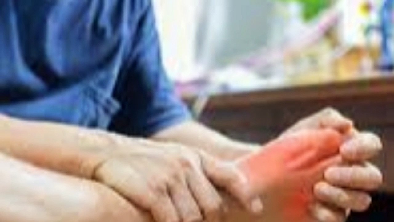 Alami dan Ampuh, Berikut Cara Menurunkan Asam Urat Tanpa Obat yang bisa kita coba