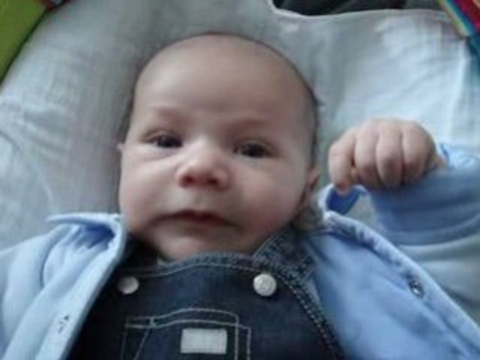 antoine ses premiers sourires