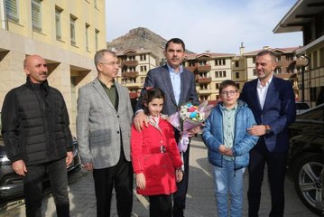 Bakan Kurum, Yusufeli'nin yeni yerleşim alanında incelemede bulundu