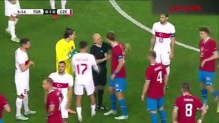 Cüneyt Çakır bu kez düdüğü kendisi için çaldı