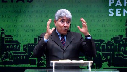 Livramento: Padre quase tem carro atingido por um SUV nos EUA