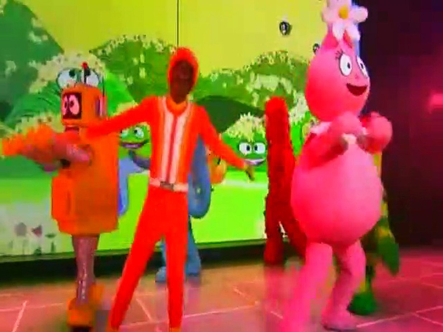 Yo Gabba Gabba! Family Fun - Just Dance Kids - There's a Party in