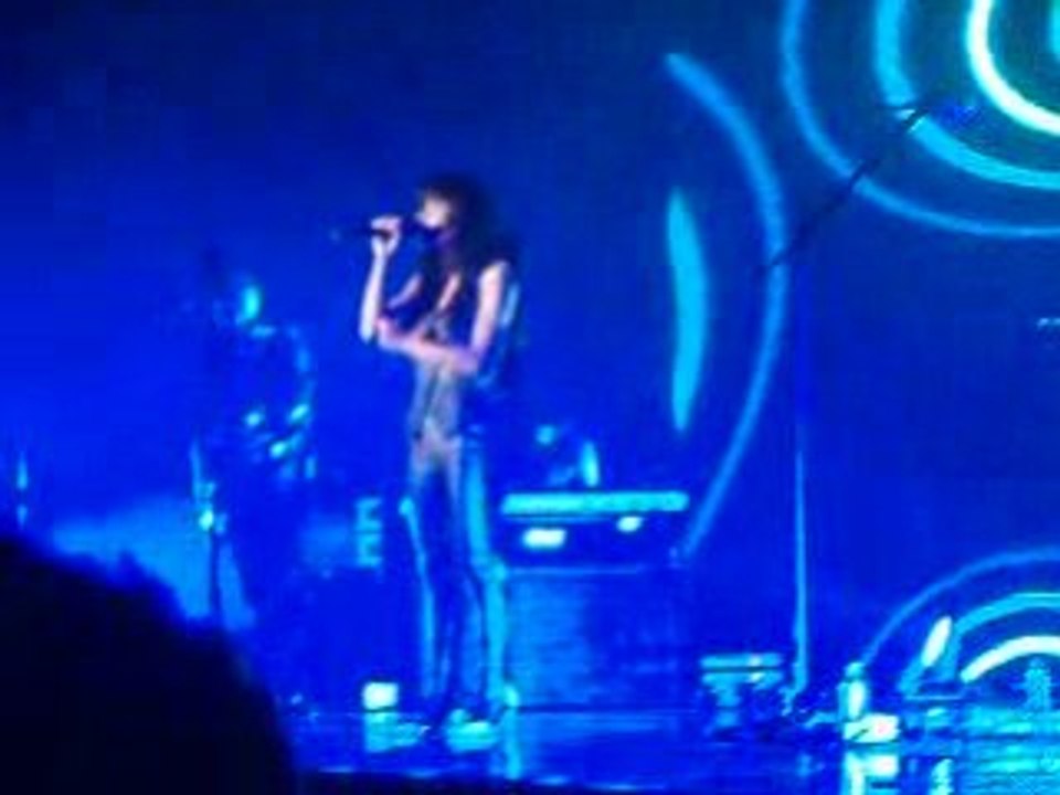 Jenifer - Serre-moi - concert lyon 2008