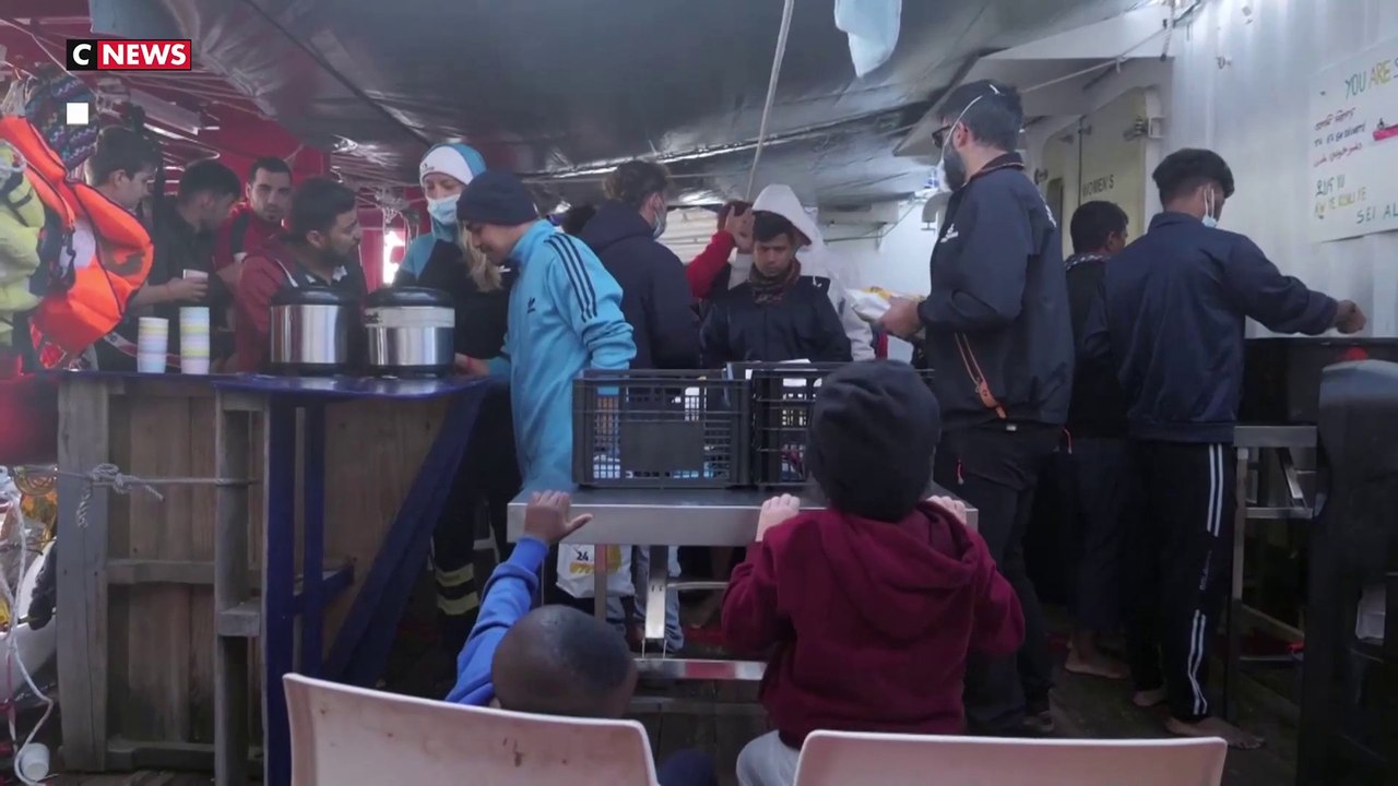 Immigration : le rôle des associations d'aide aux migrants