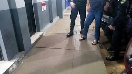 Fazendo "ziguezague" na frente da viatura, homem é detido em Cascavel