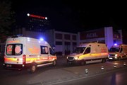 Sağlık ekibine yardım için giden ekipleri bıçakladı: 1'i bekçi 3'ü polis 4 yaralı