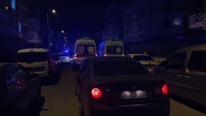 Bipolar hastası, 3 polis ve 1 bekçiyi bıçakla yaraladı