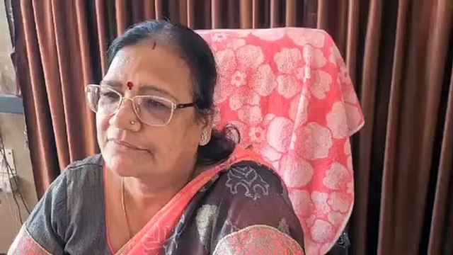 भीलवाड़ा के स्कूलों में पहुंचा कपड़ा, बड़ा सवाल-200 रुपए में कैसे सिलेगी दो ड्रेस