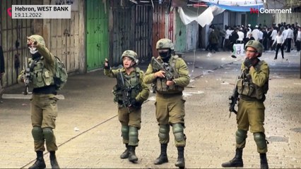 شاهد: اشتباكات بين القوات الإسرائيلية وفلسطينيين في الخليل