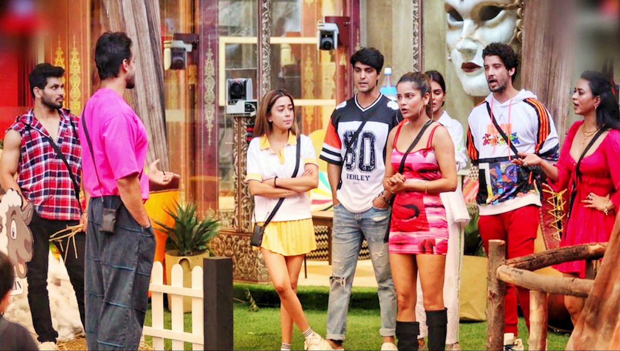 Bigg Boss 16 के घर में फिर हुई हिंसा? l big boss l bollywood update l live news with p[ooja l live