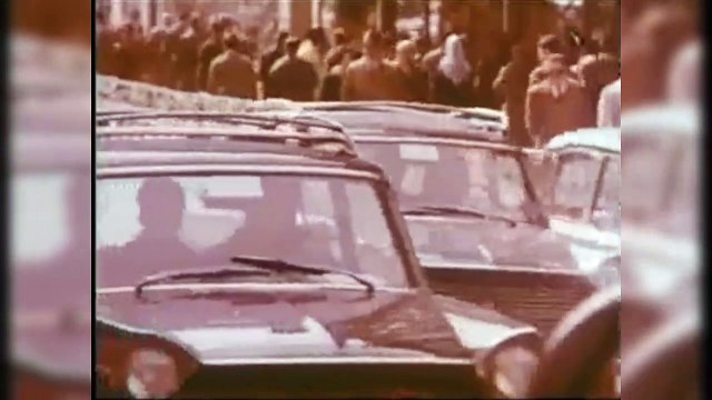 Conductores y peatones Atención a todos y a todo - Publicidad (España, 1964)