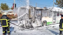 Seyir halindeki halk otobüsü alev alev yandı