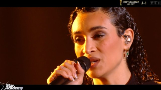 VOICI - C'est une dinguerie : la tenue de Camelia Jordana à la Star Academy fait halluciner les internautes