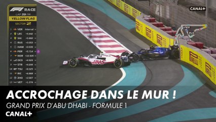 L'accrochage entre Schumacher et Latifi qui se termine dans le mur - Grand Prix d'Abu Dhabi - F1