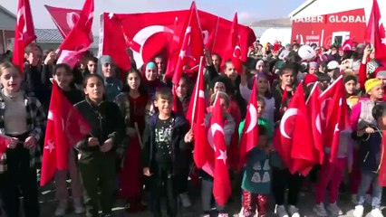 Herson'dan gelen 88 Ahıska Türkü, konaklayacakları Elazığ'a ulaştı