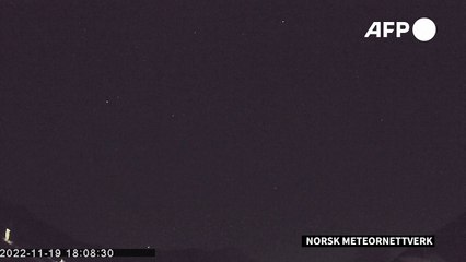 Meteor lights up night sky in Norway