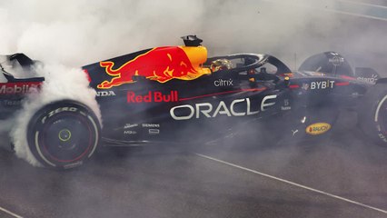 Verstappen arrasa en Abu Dhabi