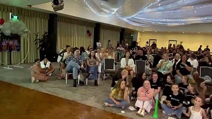 Acromazing fans watch the team on AGT Grand Final/Illawarra Mercury/21.11.22