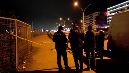 D-100 karayoluna bırakılan el arabası üstündeki şüpheli çanta fünyeyle patlatıldı