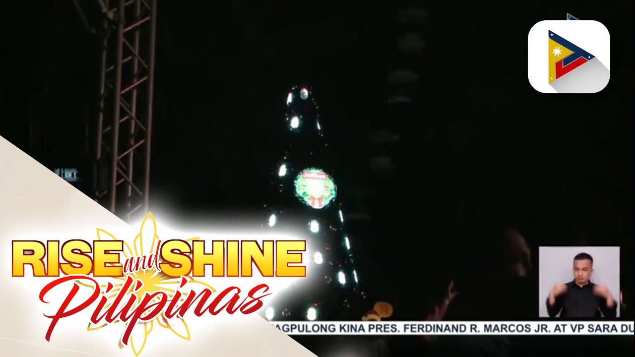 Pagpapailaw ng giant Christmas tree sa isang sikat na theme park sa Laguna, isinagawa; Pagpapailaw ng giant Christmas tree, sumisimbolo ng pag-asa