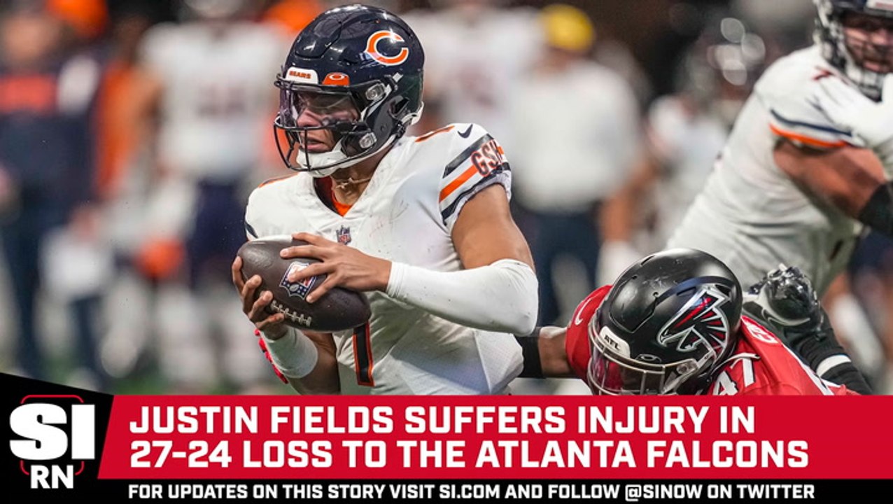 Justin Fields Sustains Shoulder Injury in Loss...