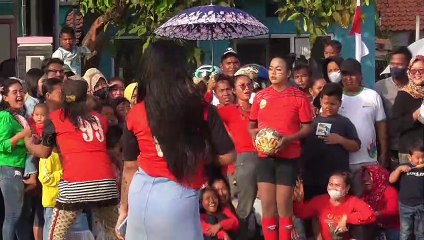 Pertandingan Bola Lucu Liga Waria