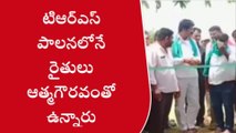 మహబూబాబాద్: ధాన్యం కొనమంటే.. ఎమ్మెల్యేలను కొంటామంటున్నారు..!