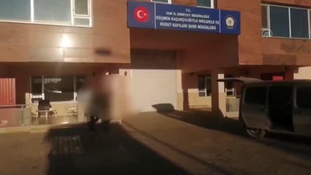 Göçmen kaçakçılığı yaptıkları iddiasıyla 9 şüpheli tutuklandı