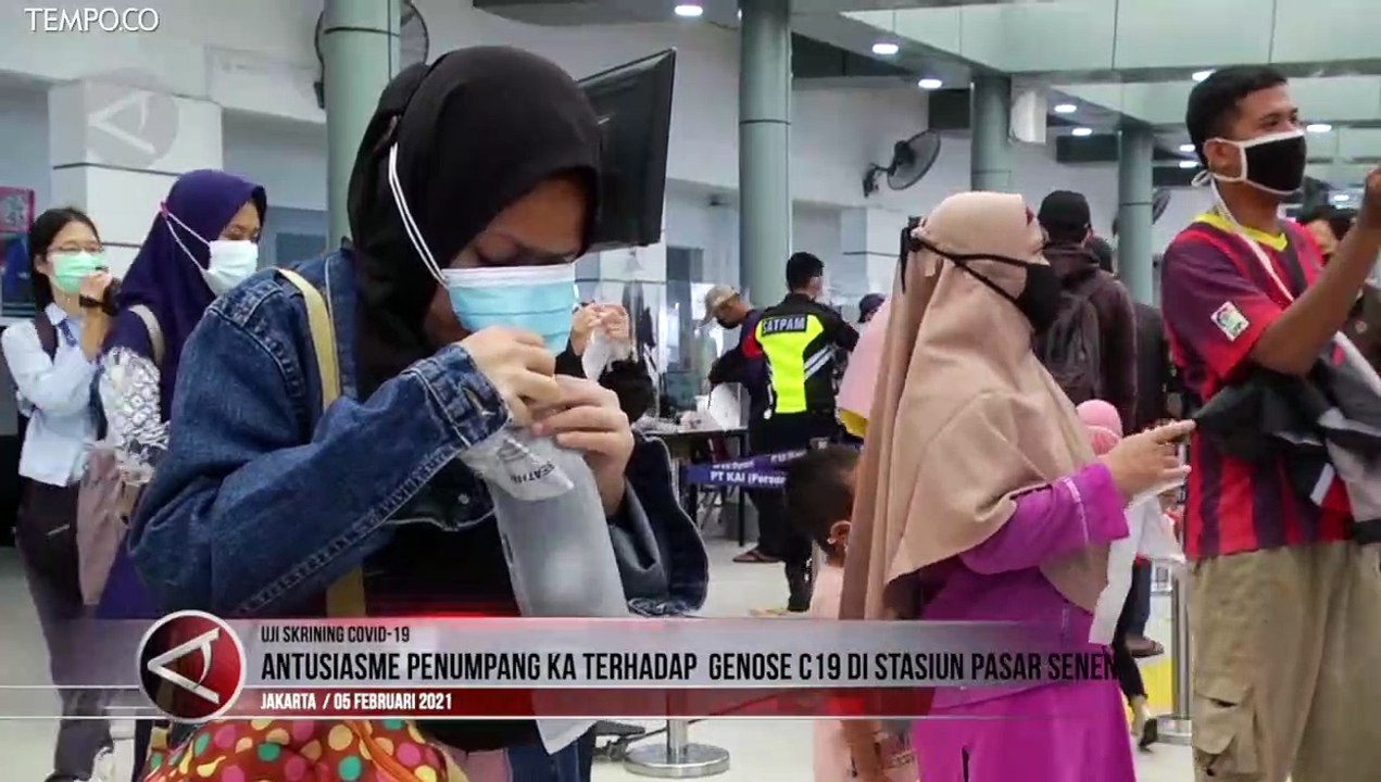 Suasana Layanan GeNose C19 di Stasiun Pasar Senen