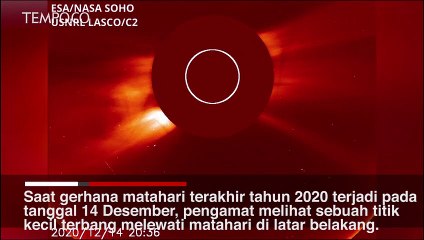 Komet Meluncur 450.000 Mil Per Jam saat Gerhana Matahari