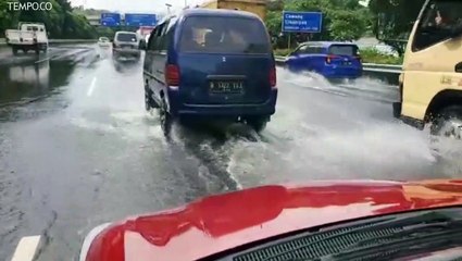 Pantauan Banjir di Tol Jagorawi