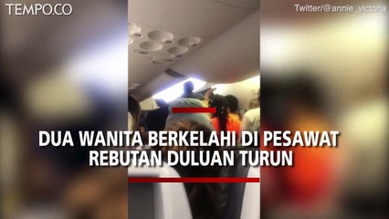 Dua Wanita Berkelahi Seru di Pesawat, Rebutan Siapa Duluan Turun
