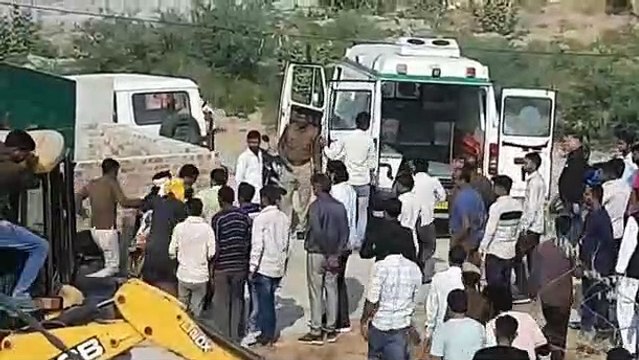 churu Ratangarh news : जैसे-जैसे खुदाई की धंसती गई मिट्टी, दो मजदूर की मौत