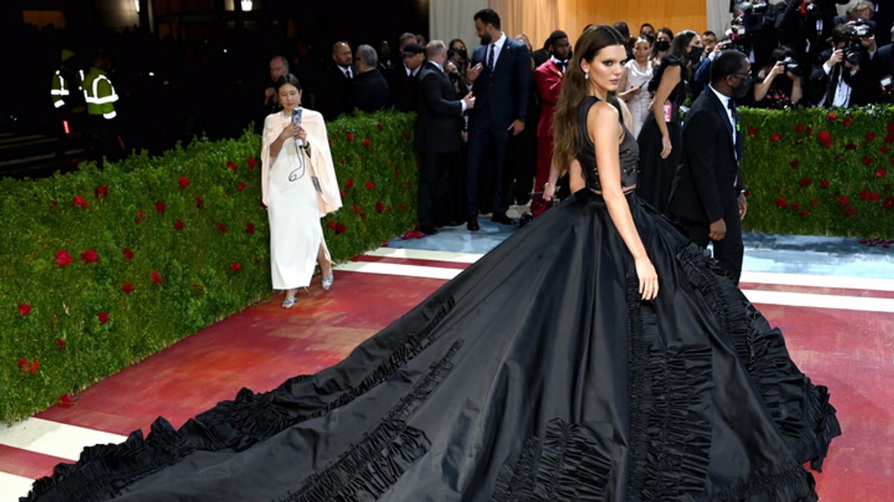 DARUM hat Kendall Jenner in einen Kühler gepinkelt