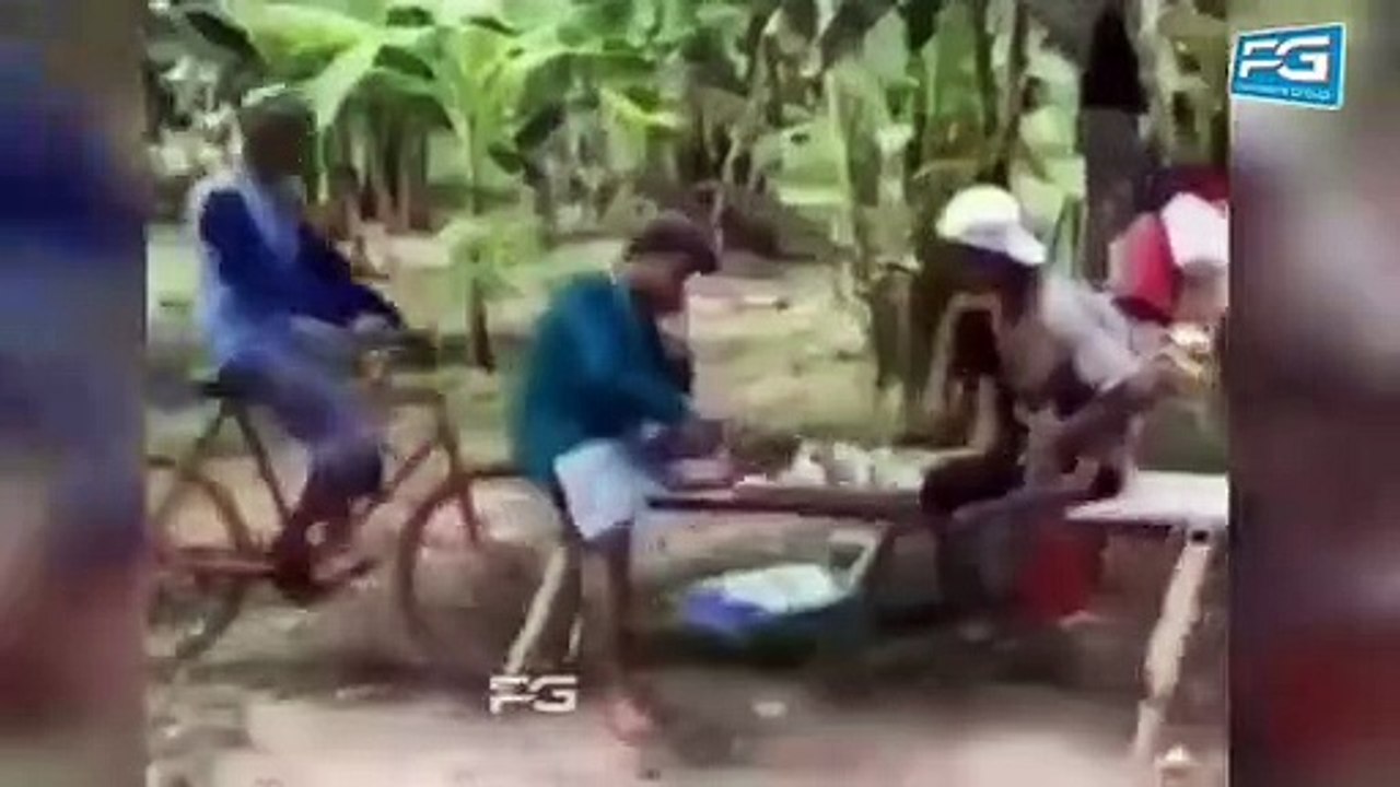 Video_Lucu_Bikin_Ngakak bikin perut sakitComedy_Videos_New_2022_|_Kumpulan_Warga_Bumi_Bikin_Kita_Sakit_Perut(360p)