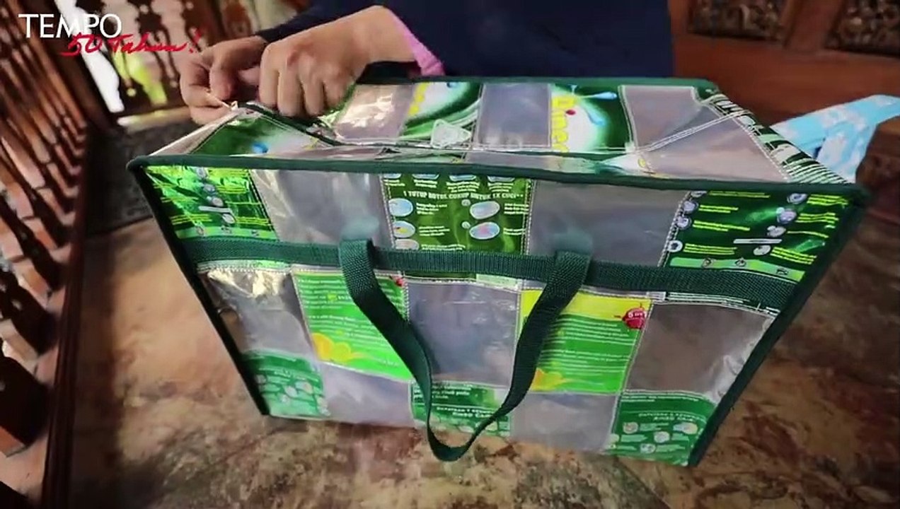 Seni Mengolah Sampah Plastik, Batik Motif Ecobrieck