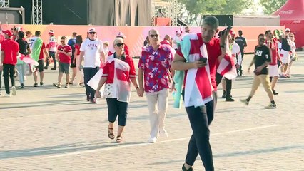 مونديال 2022: وصول المشجعين إلى استاد خليفة الدولي في الدوحة لمشاهدة مباراة إنكلترا وإيران