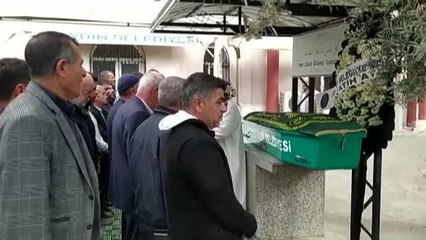 Kaldırımda otomobilin çarpması sonucu ölen çocuk defnedildi