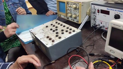 Operation of Hartley and Colpitts Oscillatorand the effect of variation in amplitude and frequency with C.